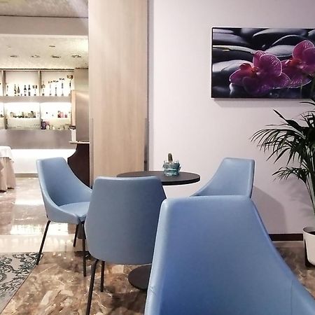 Hotel Silvana Bellaria-Igea Marina Exteriör bild