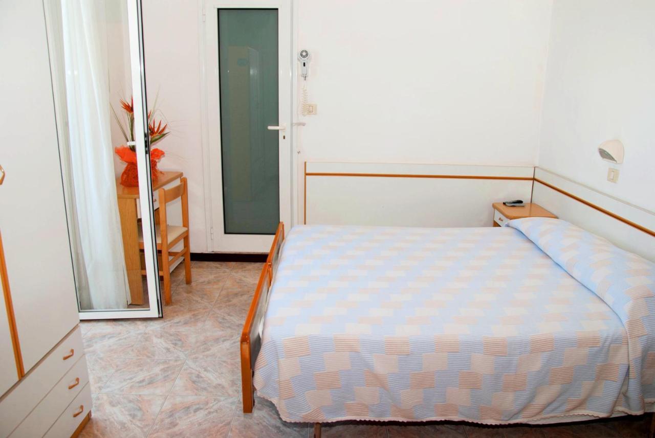 Hotel Silvana Bellaria-Igea Marina Exteriör bild