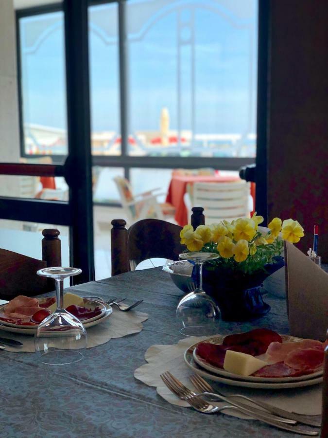Hotel Silvana Bellaria-Igea Marina Exteriör bild
