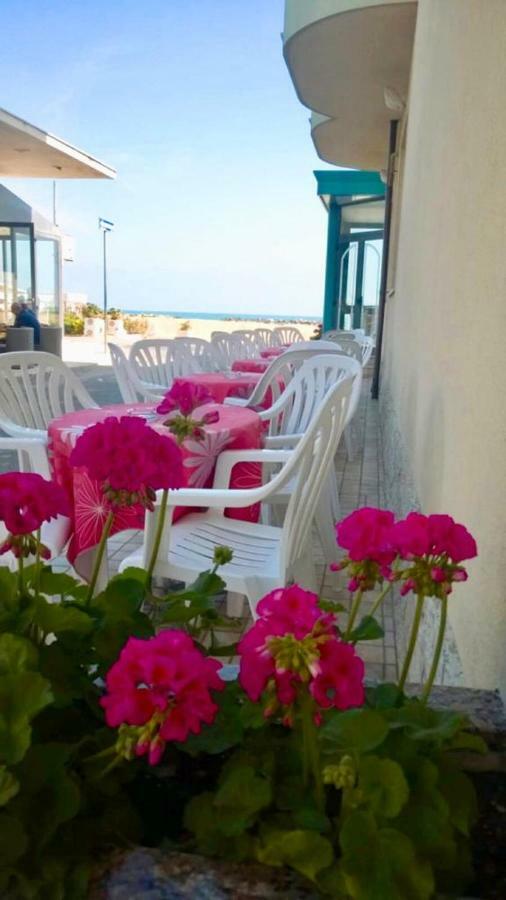 Hotel Silvana Bellaria-Igea Marina Exteriör bild